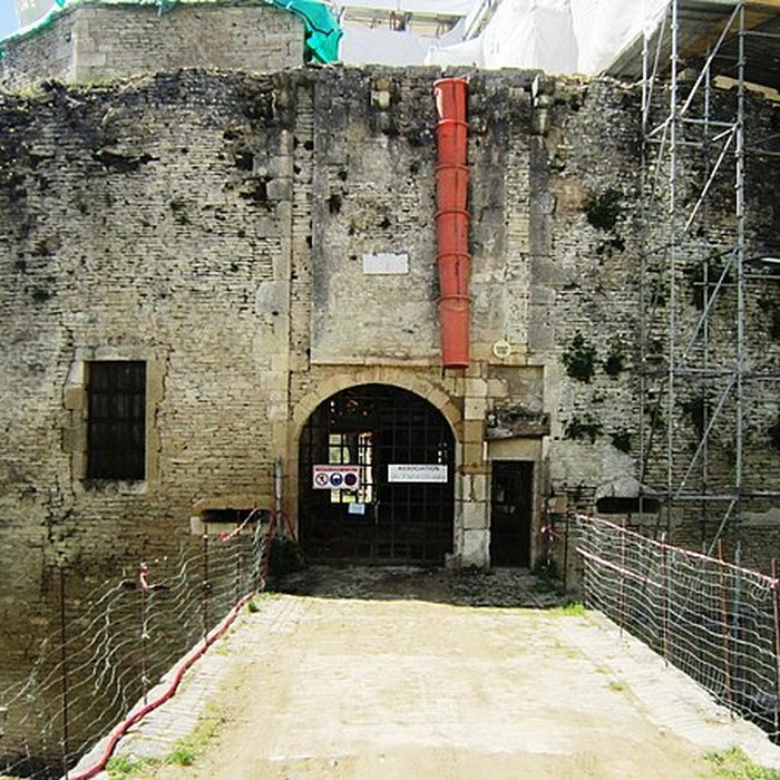 Photo de Château de Rochefort à Asnières-en-Montagne