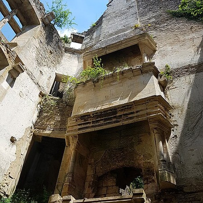 Photo de Château de Rochefort à Asnières-en-Montagne