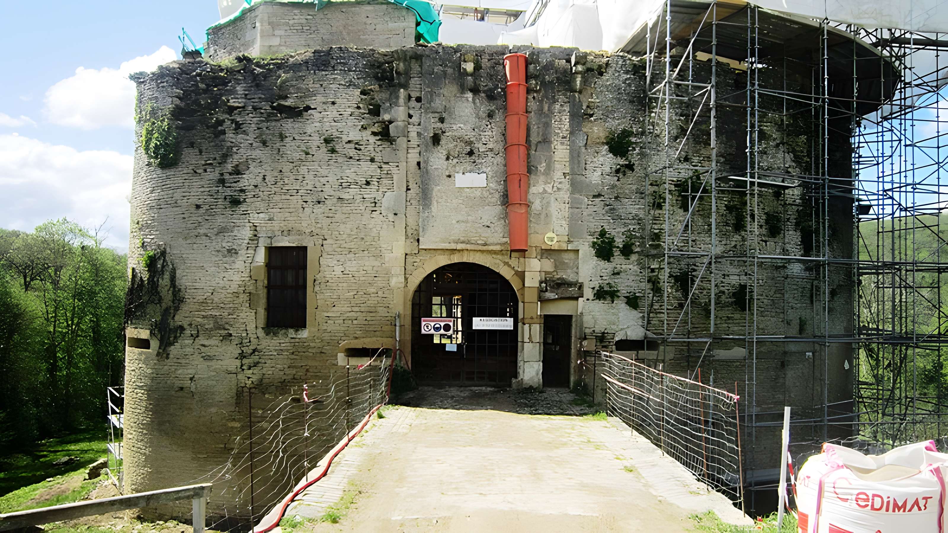 Château de Rochefort à Asnières-en-Montagne