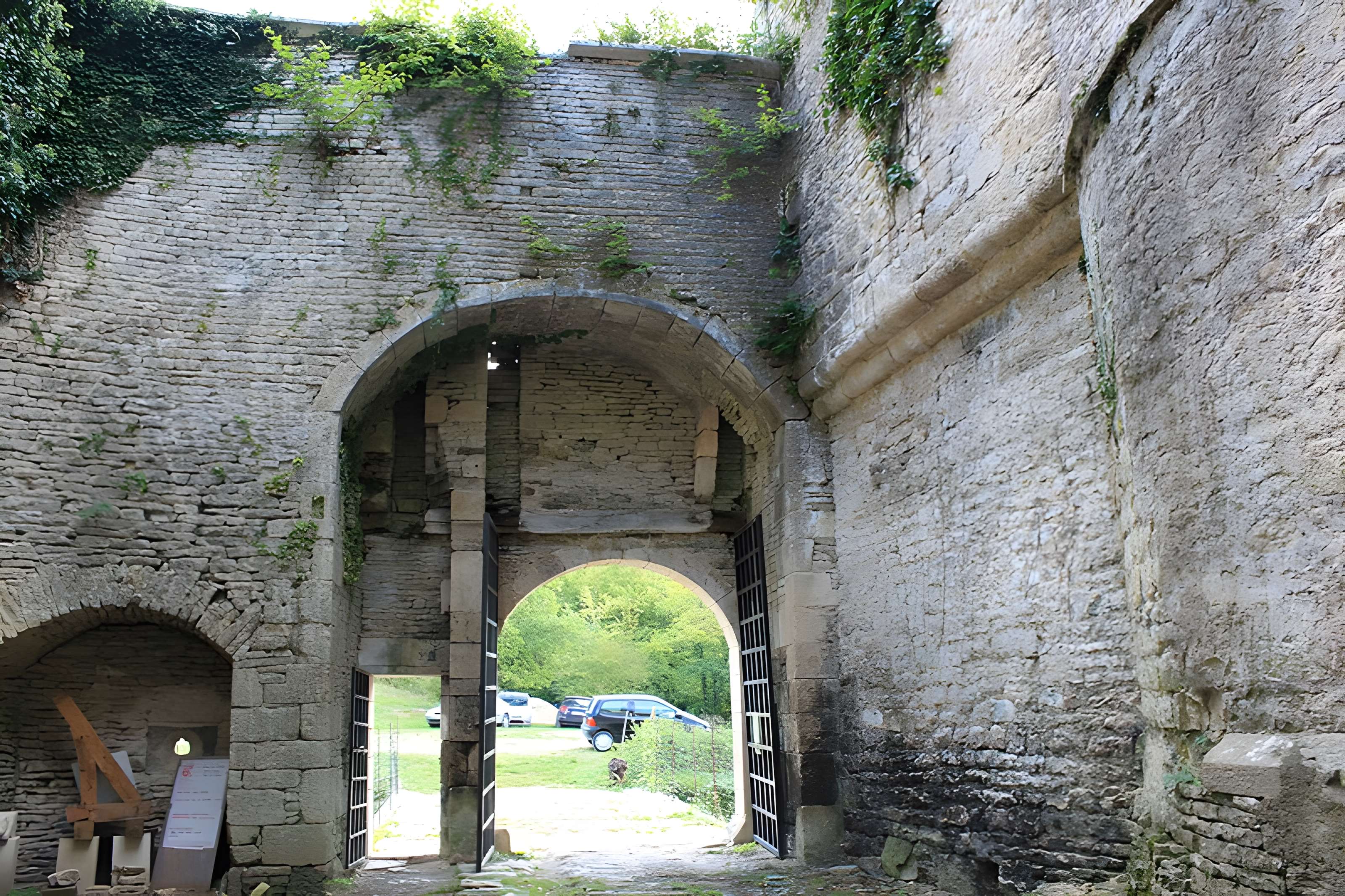 Château de Rochefort à Asnières-en-Montagne