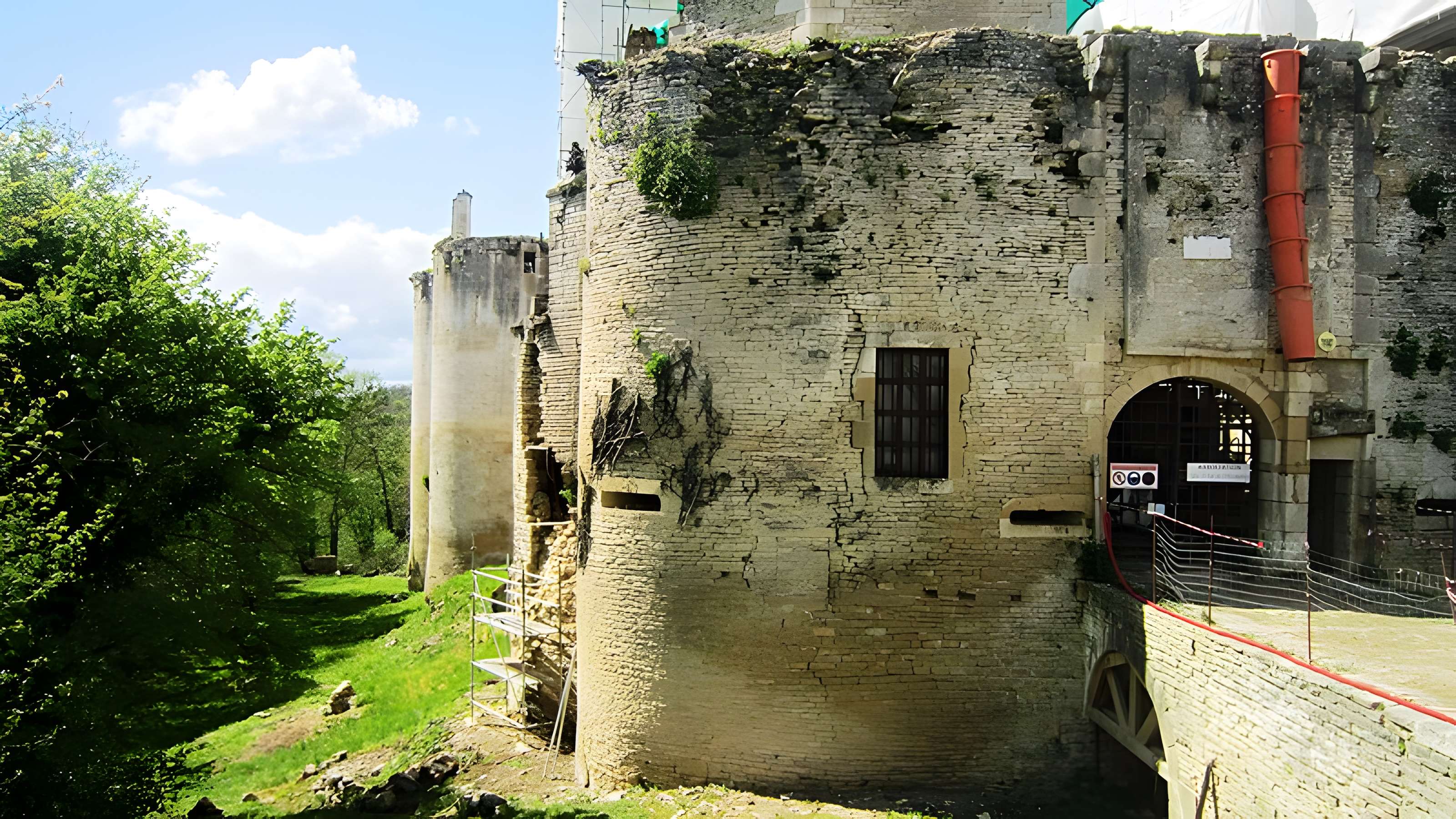 Château de Rochefort à Asnières-en-Montagne