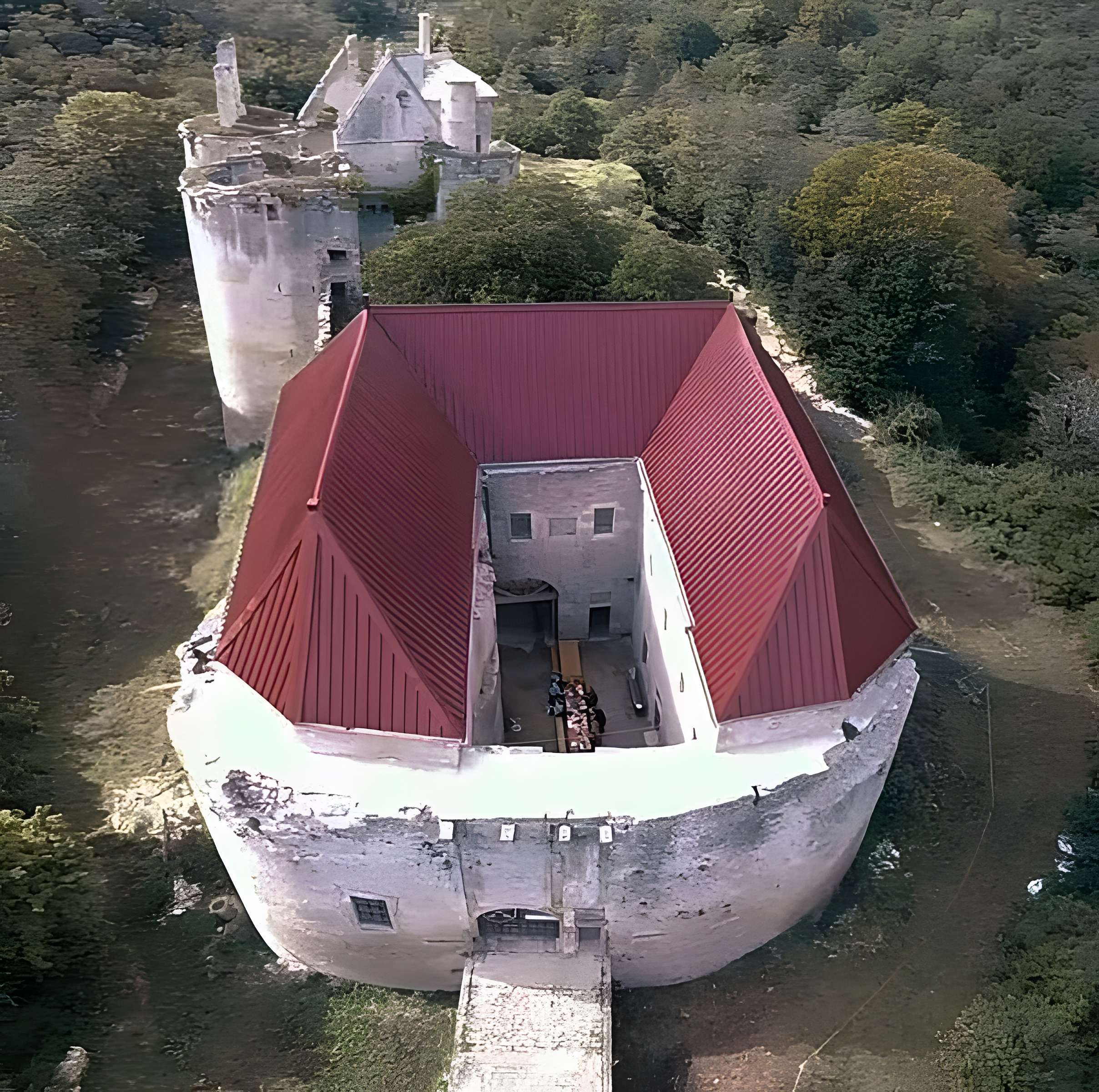 Château de Rochefort à Asnières-en-Montagne