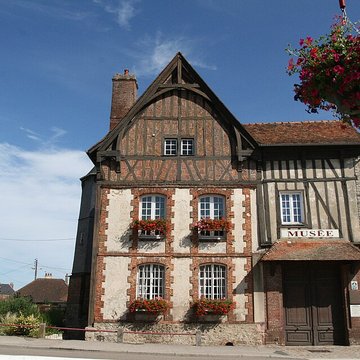 Musée des Arts et Traditions Populaires Mathon-Durand de Neufchâtel-en-Bray
