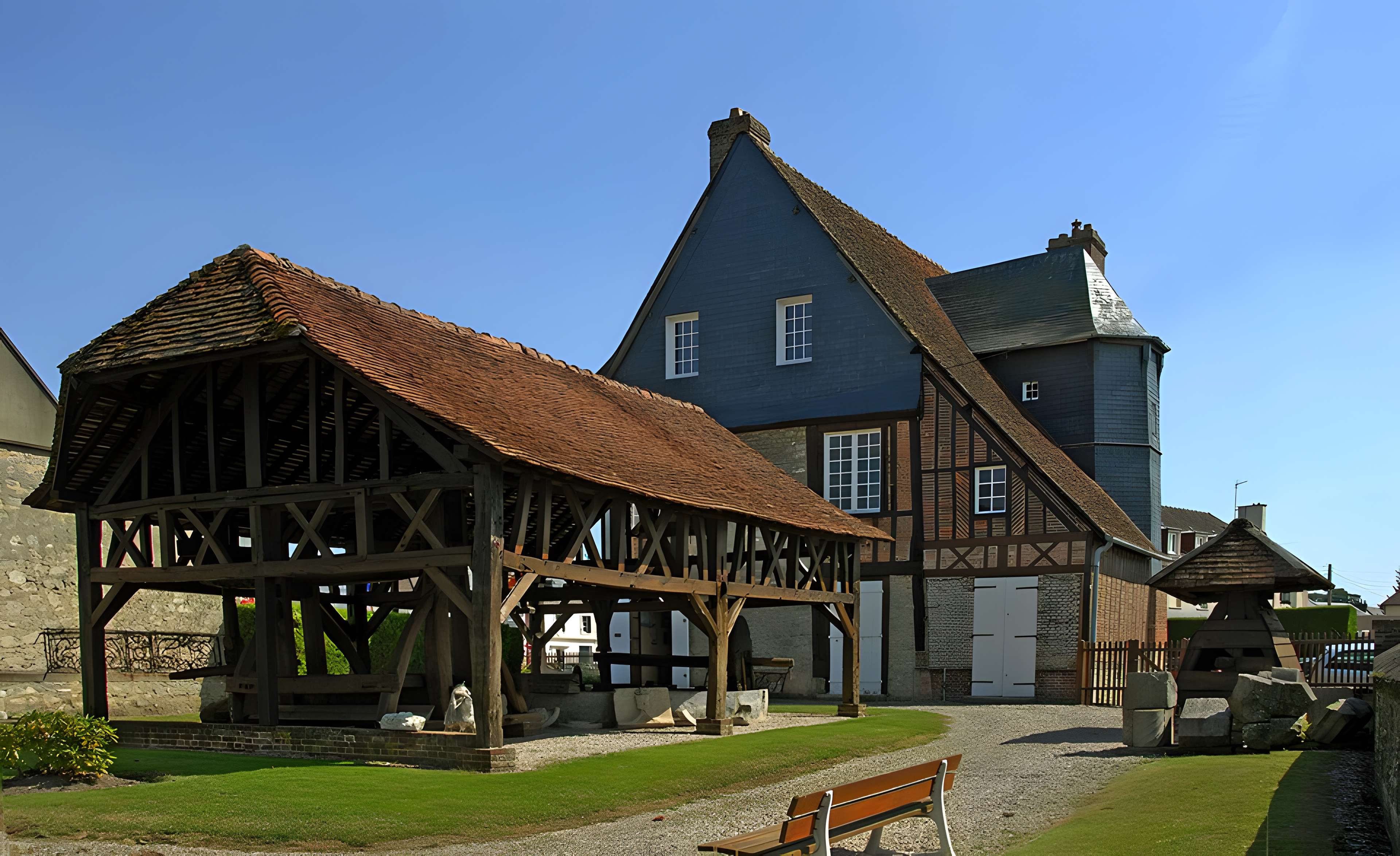 Musée des Arts et Traditions Populaires Mathon-Durand de Neufchâtel-en-Bray