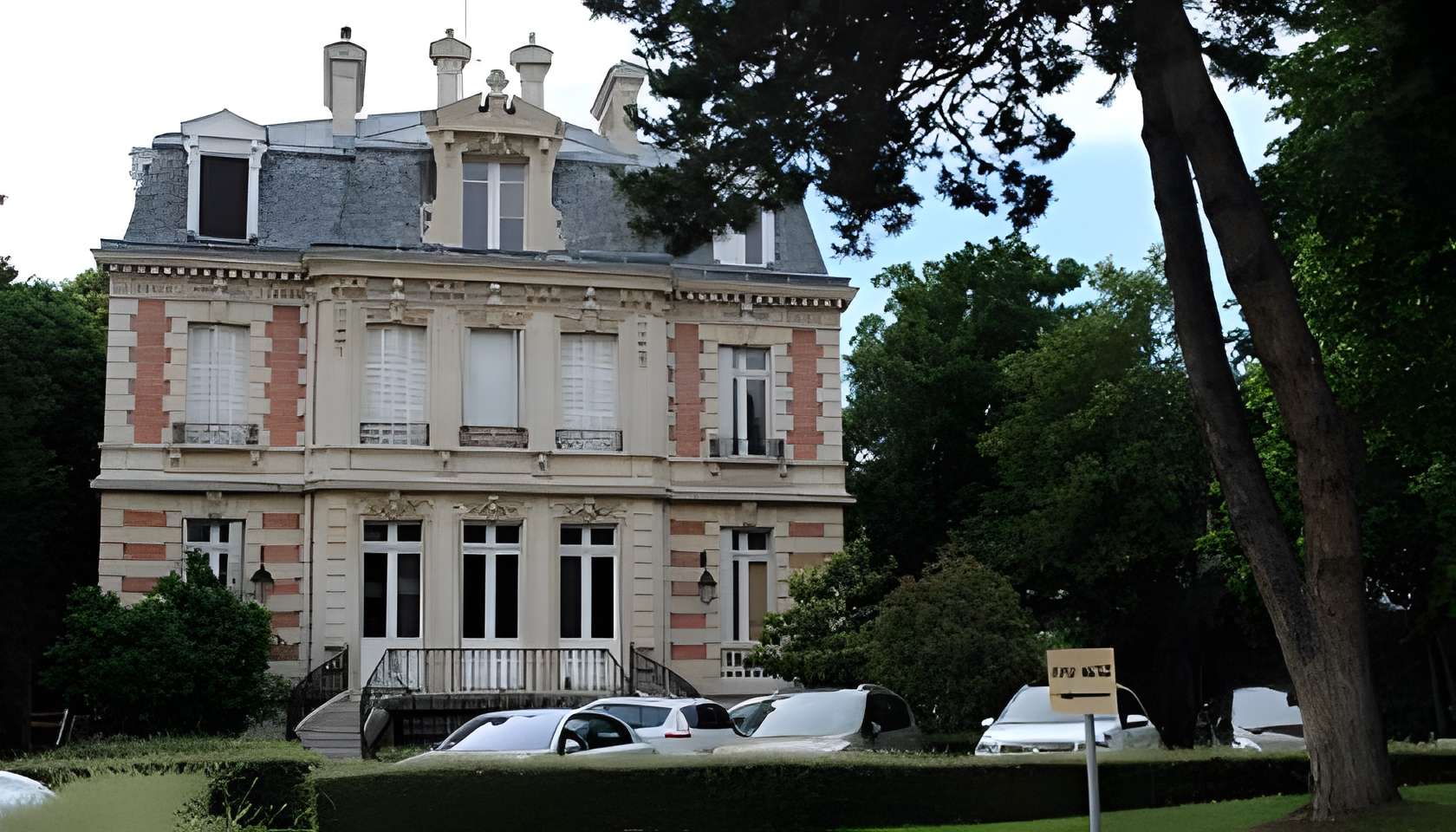 Musée Renault de Boulogne-Billancourt Façade du musée