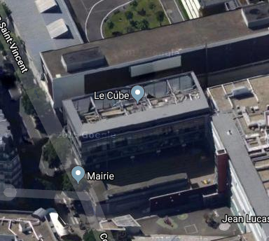 Le Cube à Issy-les-Moulineaux 