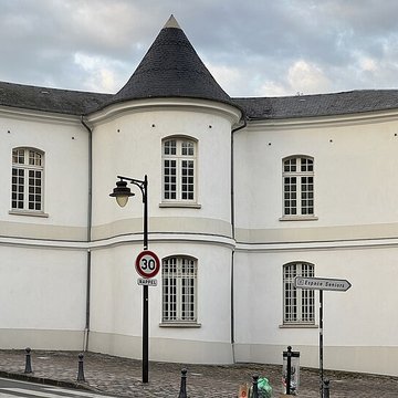 Musée français de la carte à jouer à Issy-les-Moulineaux