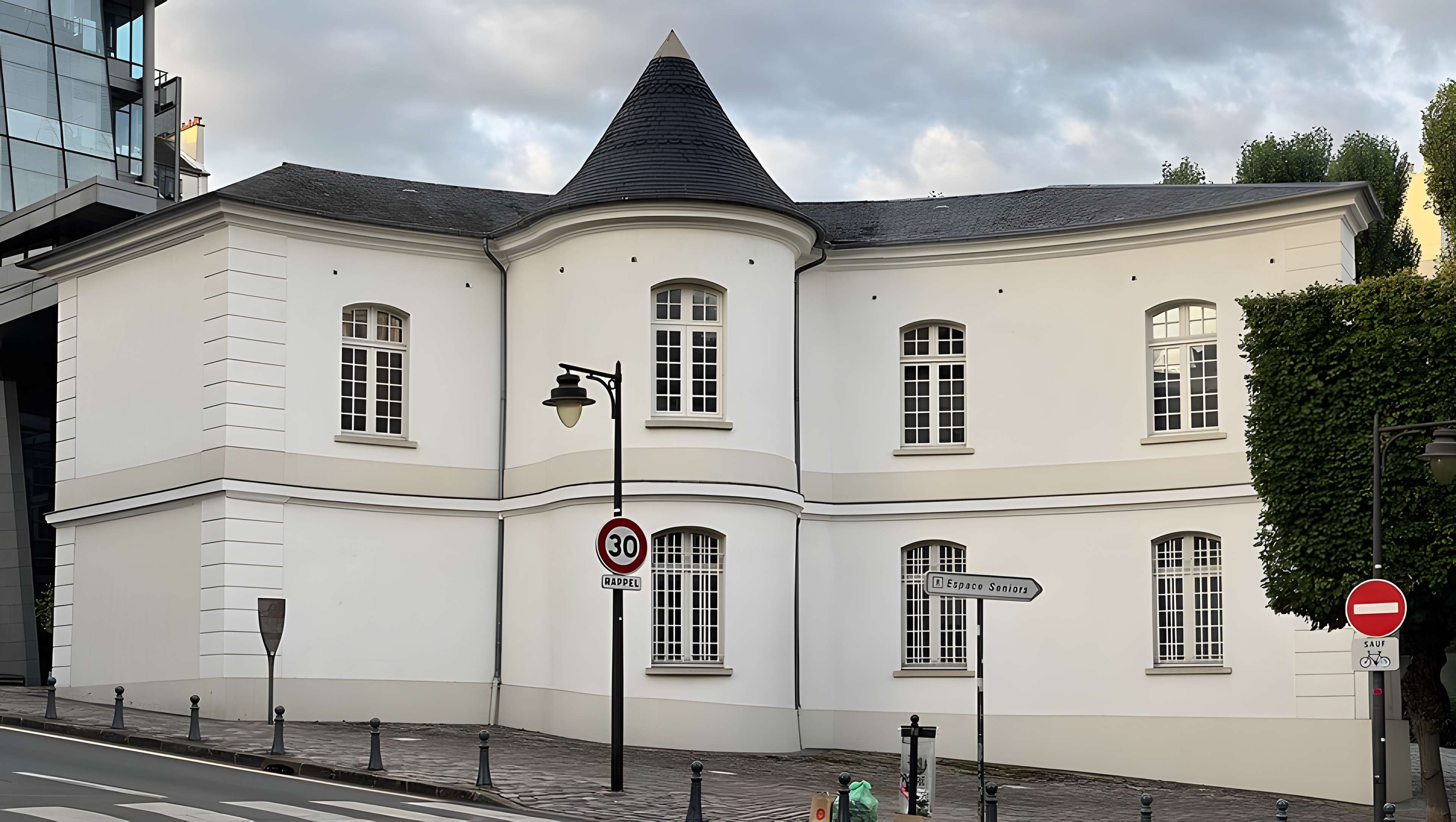 Musée français de la carte à jouer à Issy-les-Moulineaux