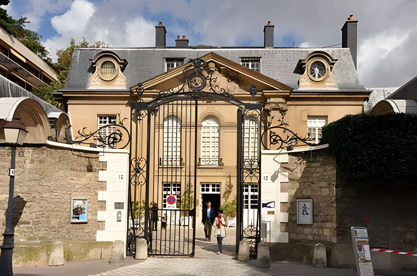 Musée des automates de Neuilly-sur-Seine Façade du musée