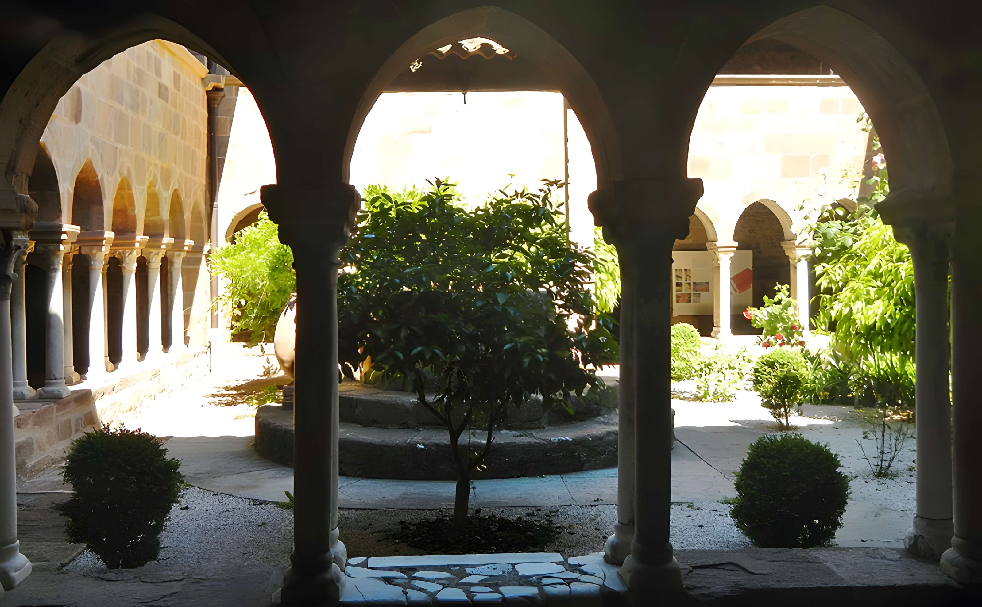 Cathédrale Saint Léonce de Fréjus