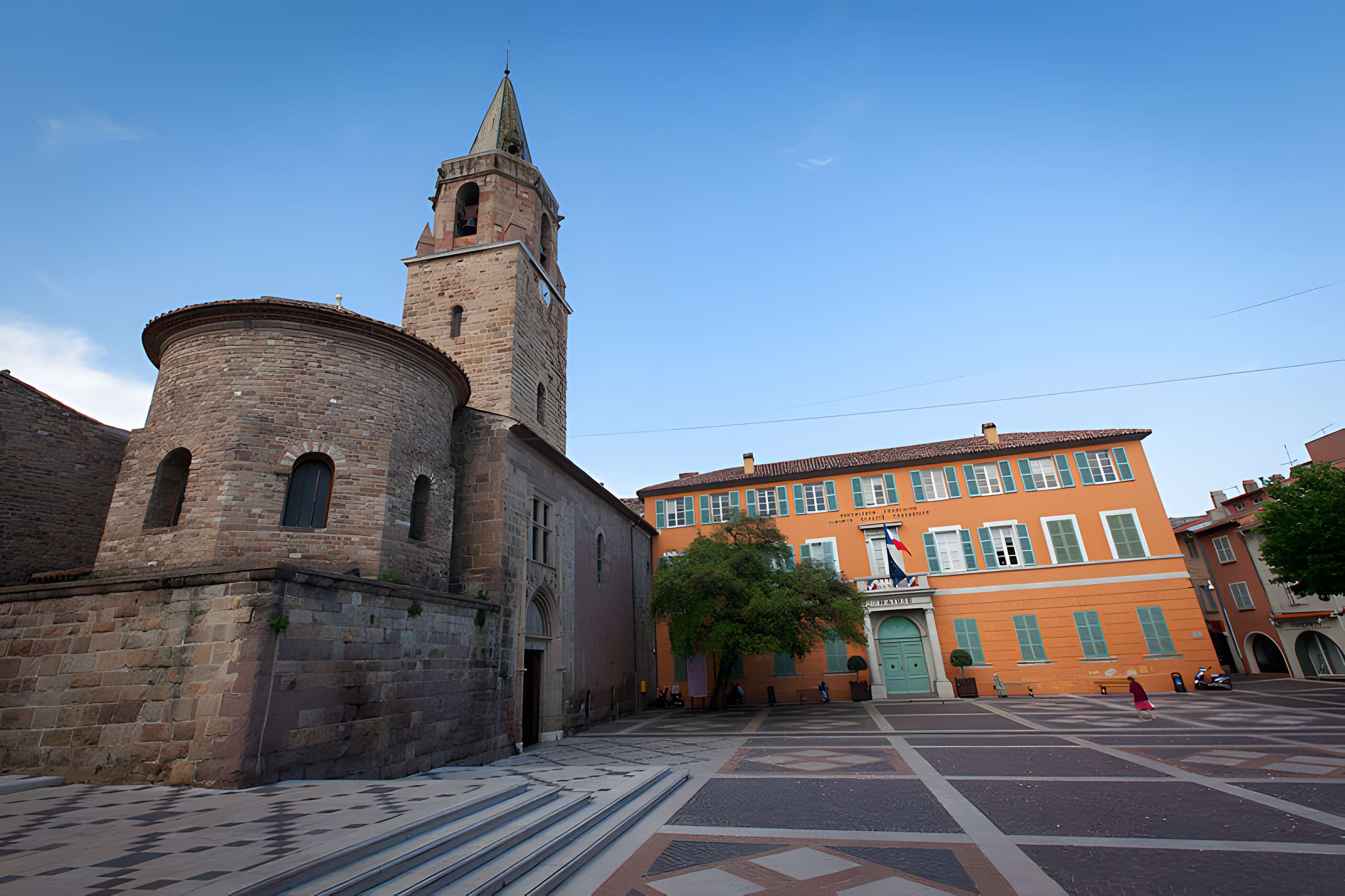 Cathédrale Saint Léonce de Fréjus