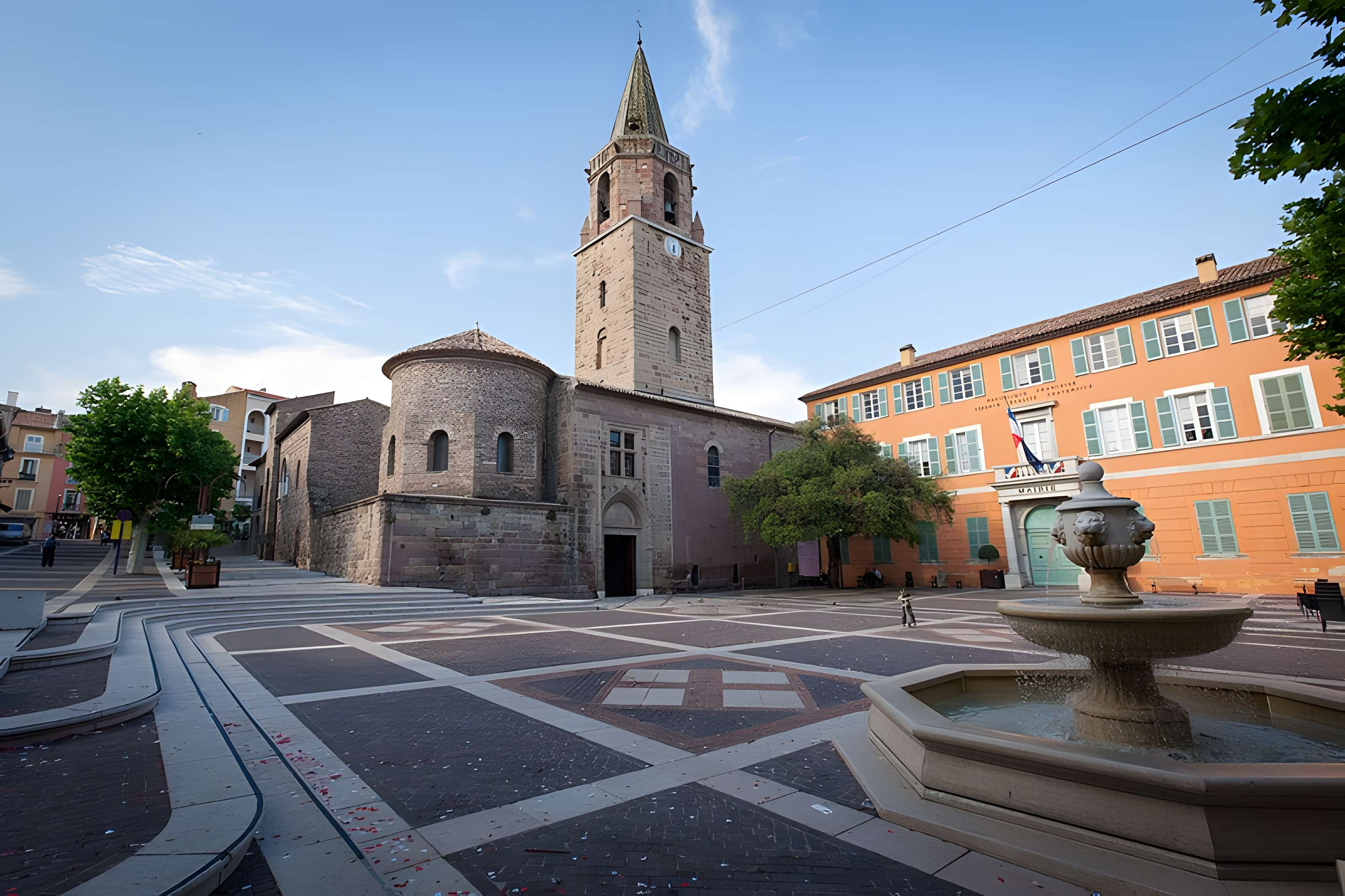 Cathédrale Saint Léonce de Fréjus
