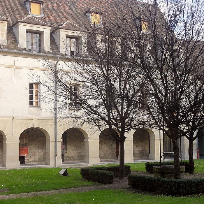 Photo de Musée dart et dhistoire de Saint-Denis