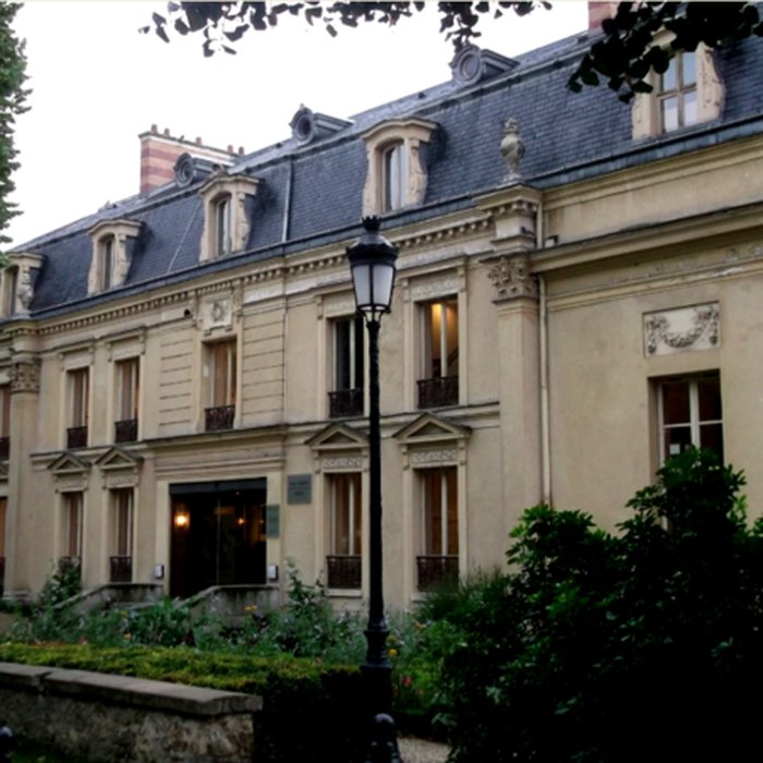Photo de Villa Médicis : Carré Médicis à La Varenne Saint-Hilaire