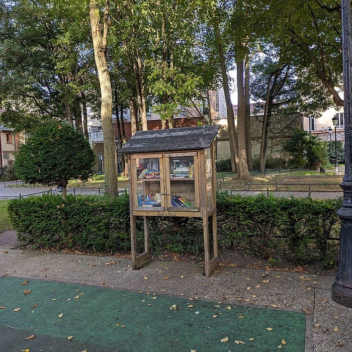 Photo de Villa Médicis : Carré Médicis à La Varenne Saint-Hilaire