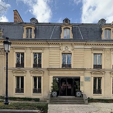 Villa Médicis : Carré Médicis à La Varenne Saint-Hilaire
