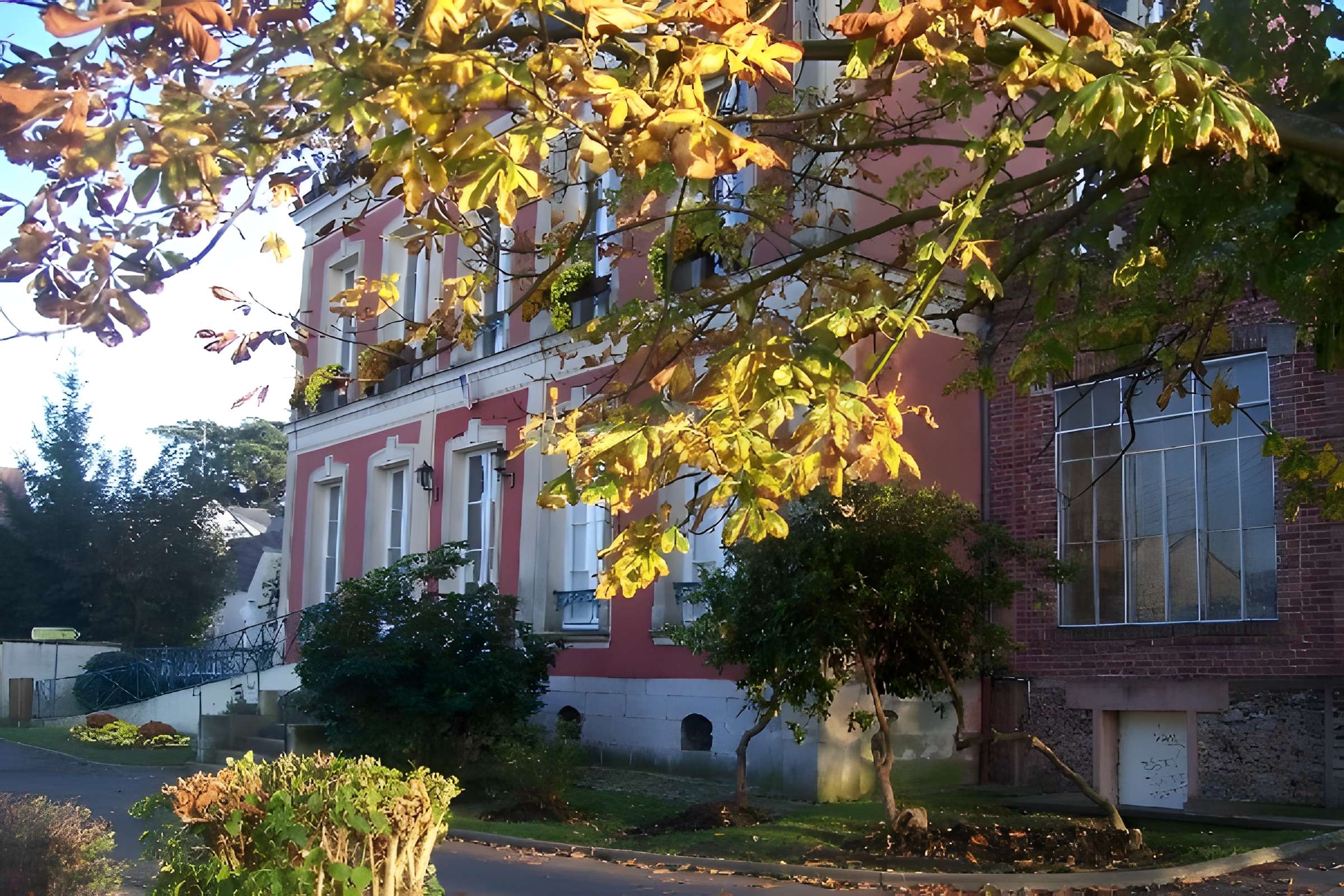 Musée François Mauriac à Vémars Façade du château