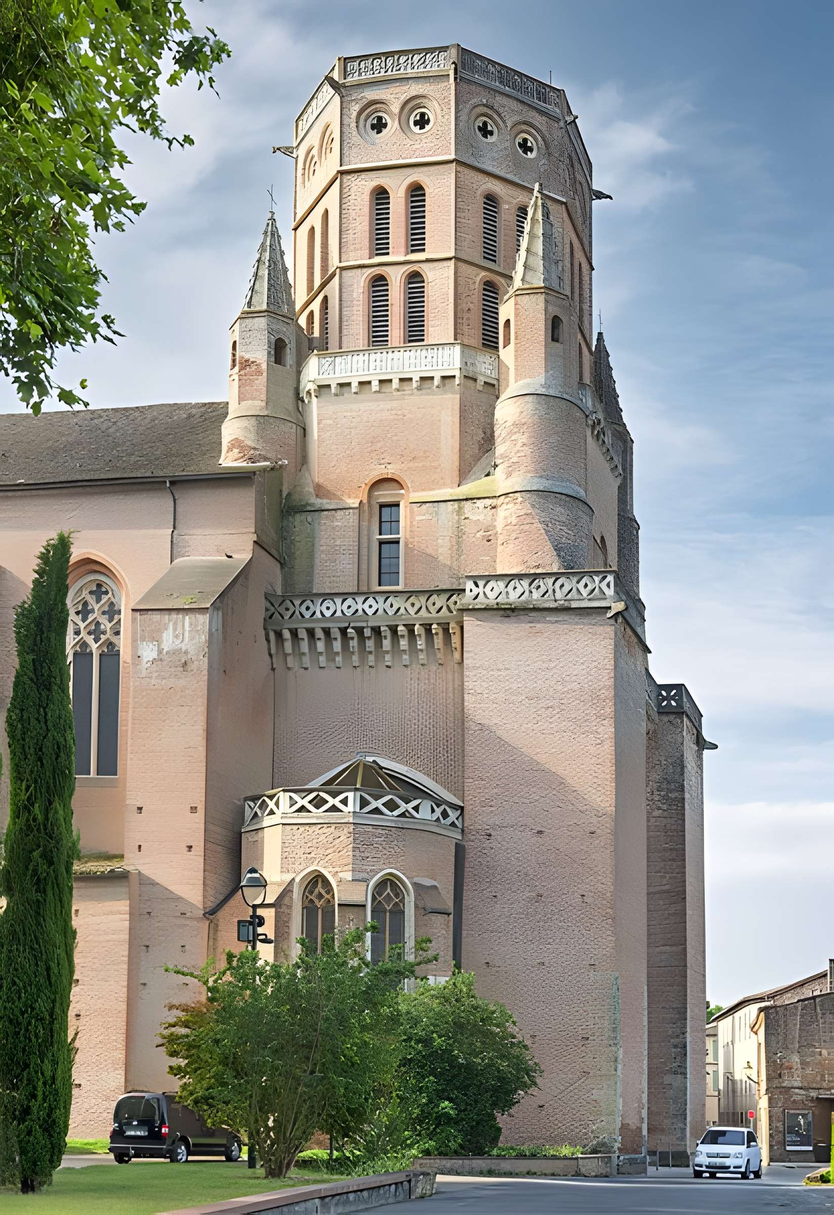 Cathédrale Saint-Alain de Lavaur 