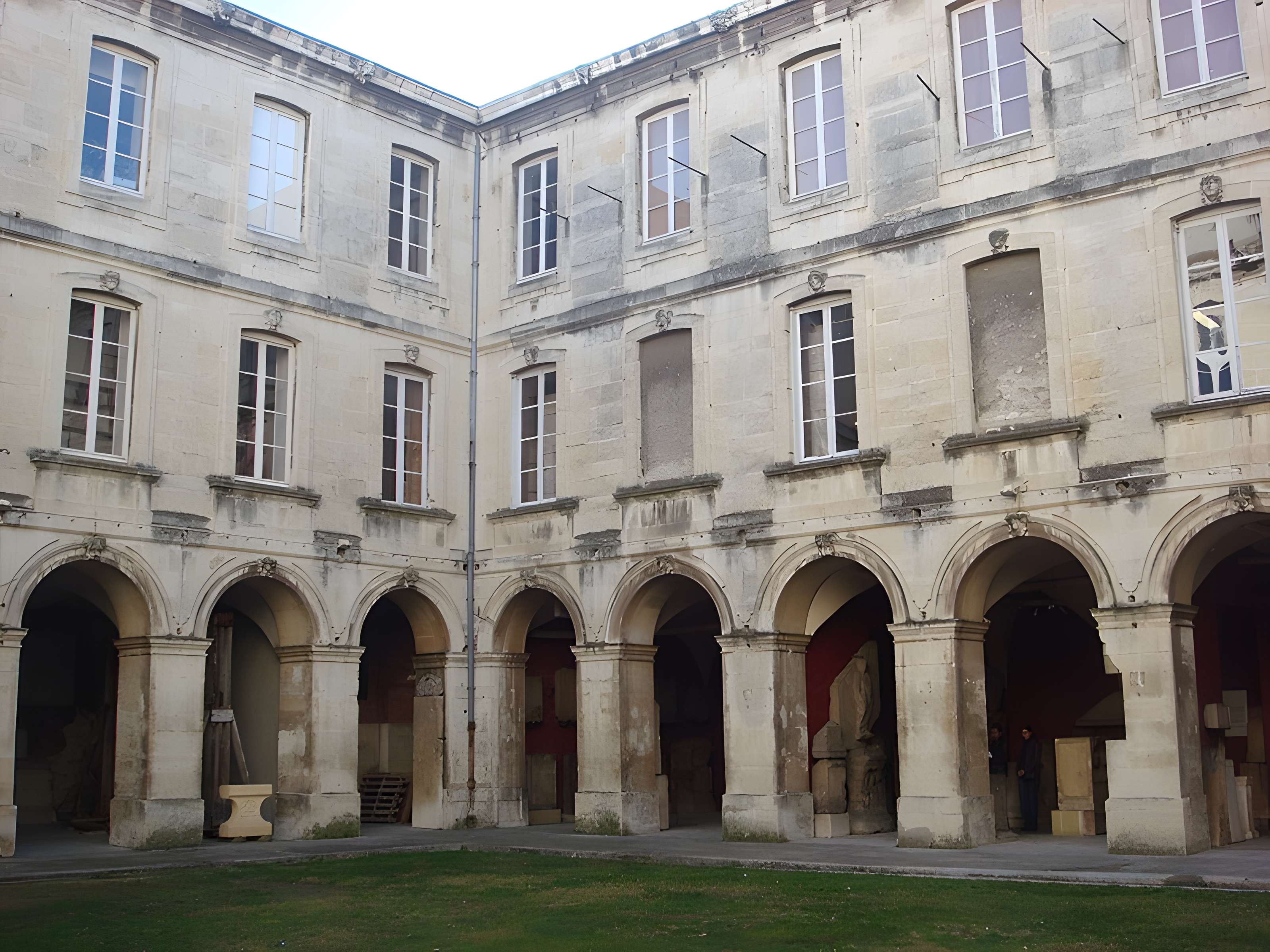 Musée archéologique de Nîmes