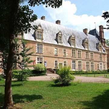 Château de Saint-Amand-en-Puisaye