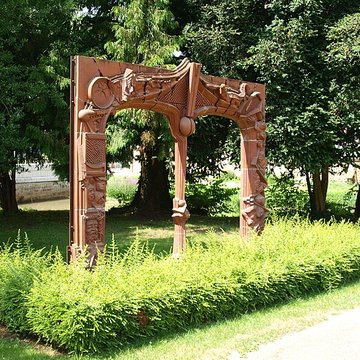 Château de Saint-Amand-en-Puisaye