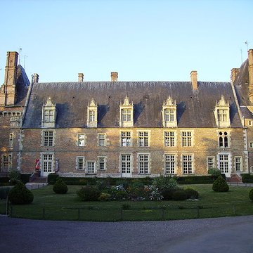Château de Saint-Amand-en-Puisaye