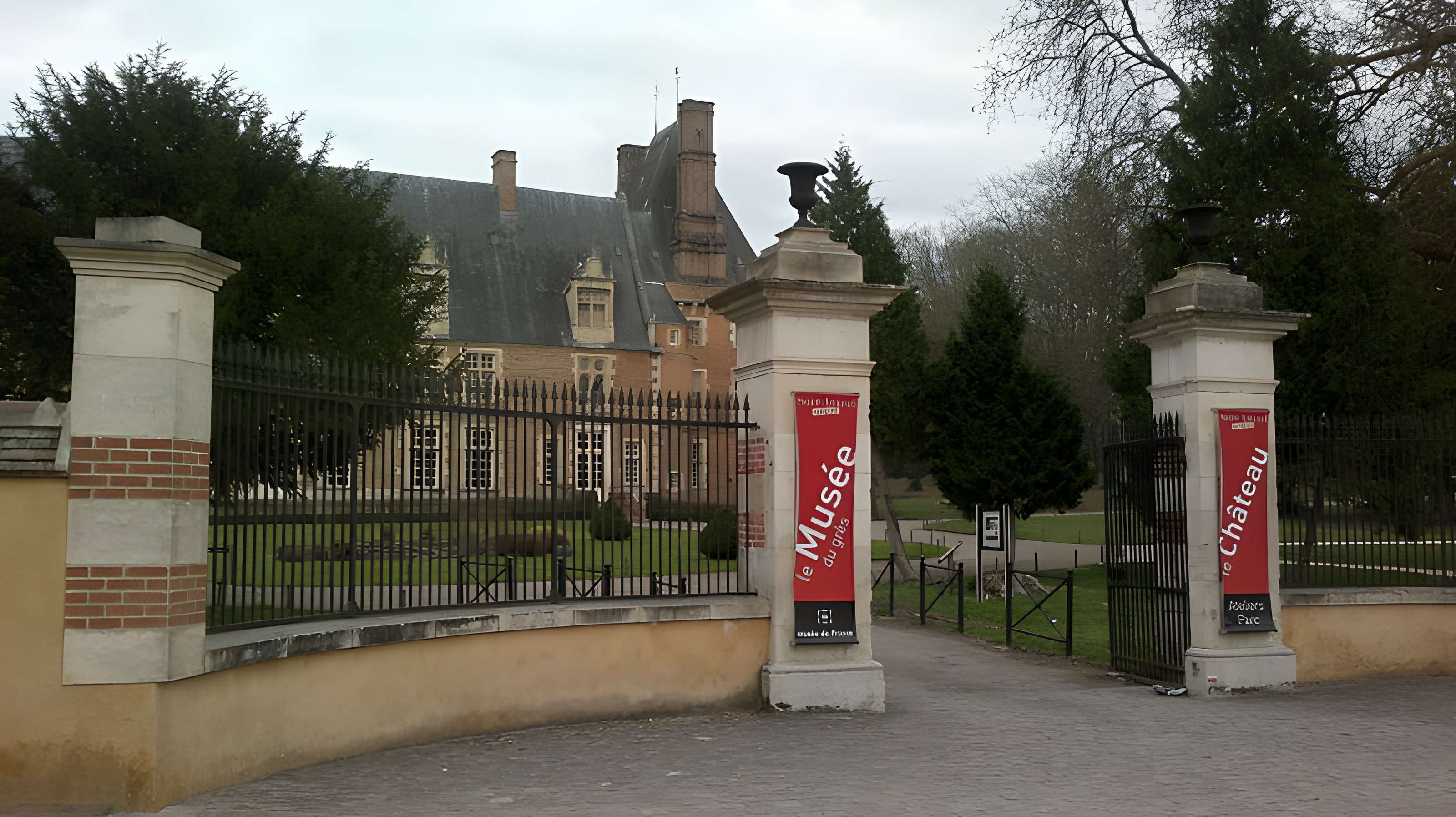 Château de Saint-Amand-en-Puisaye