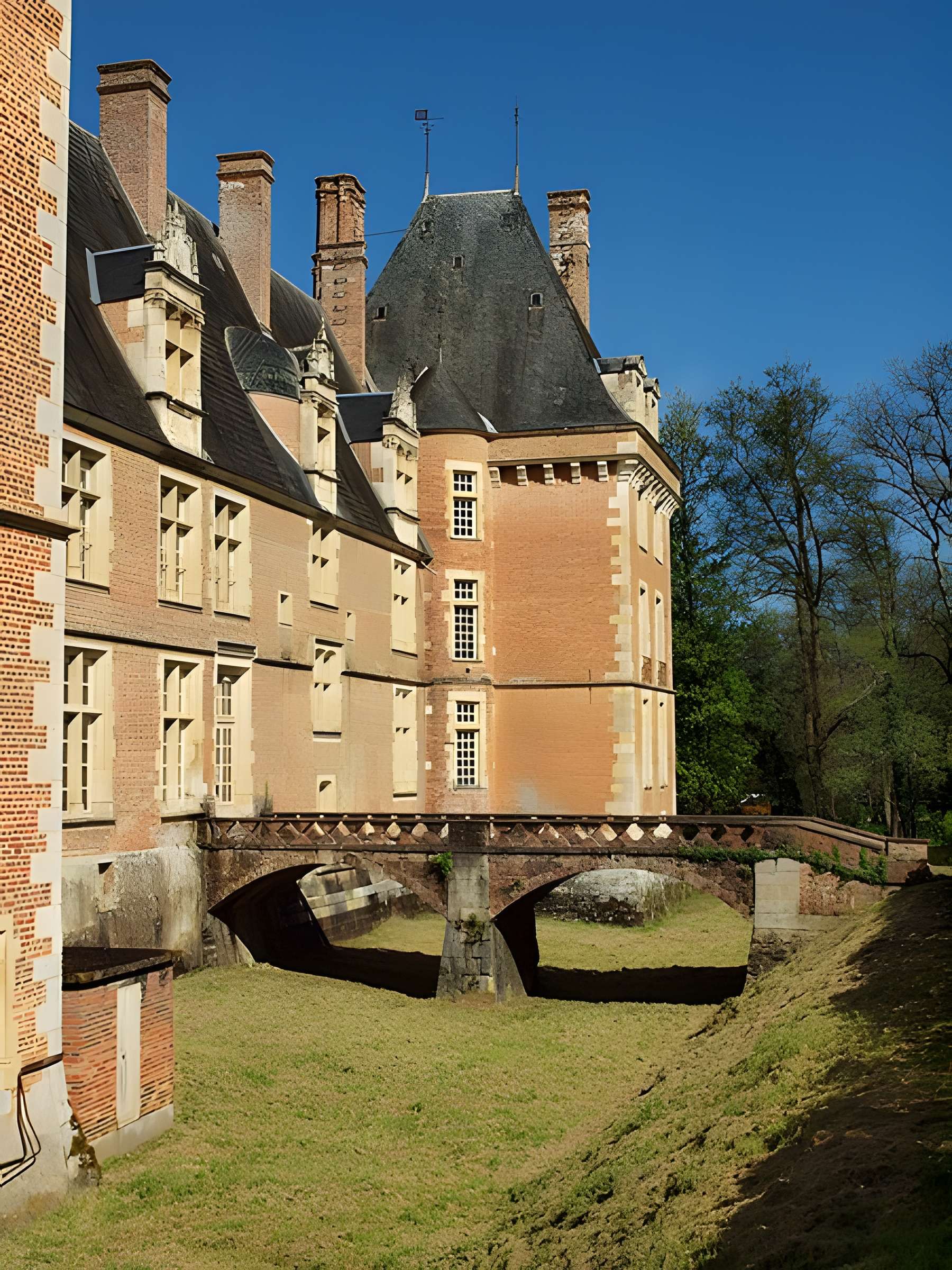 Château de Saint-Amand-en-Puisaye