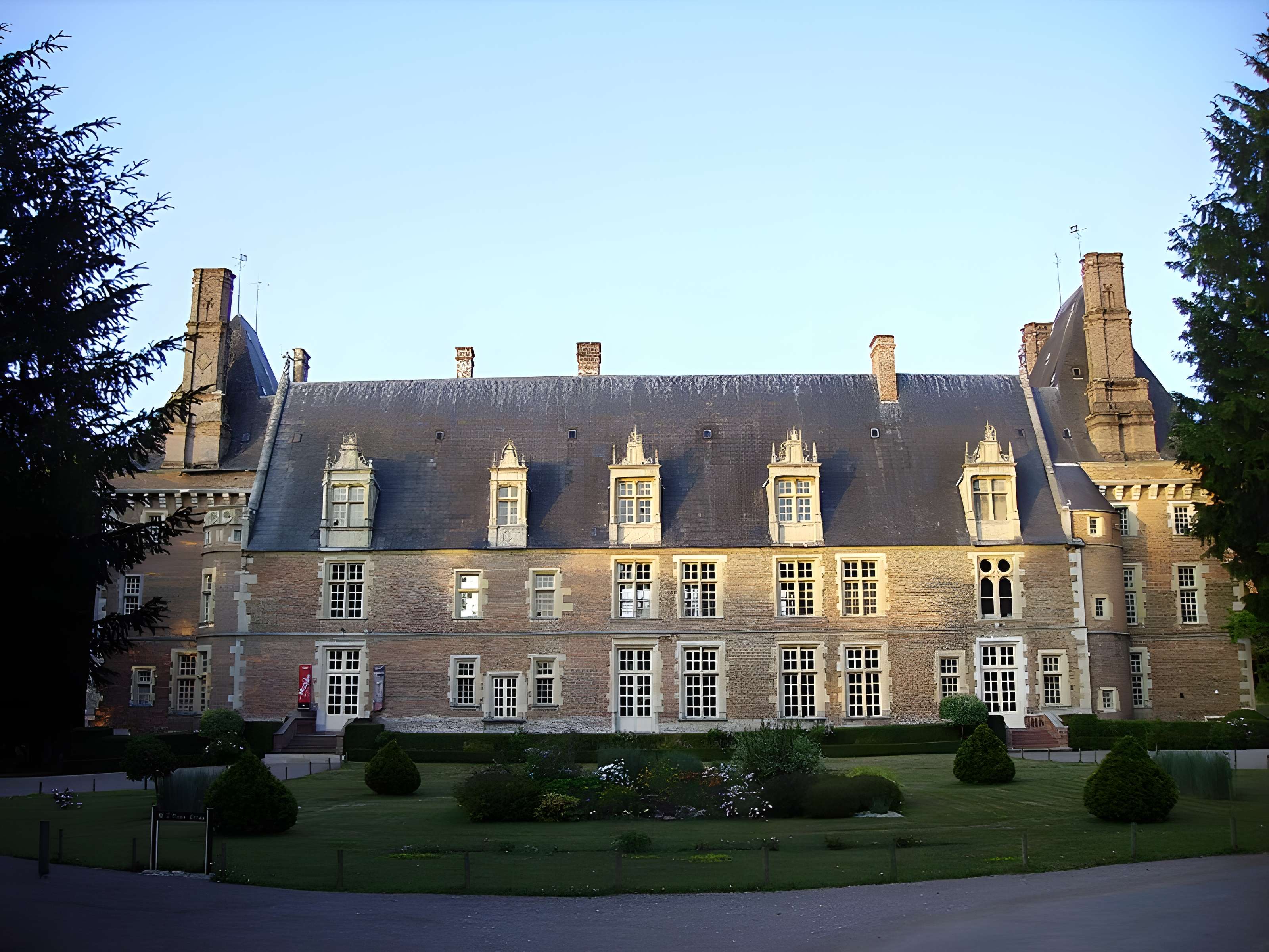 Château de Saint-Amand-en-Puisaye