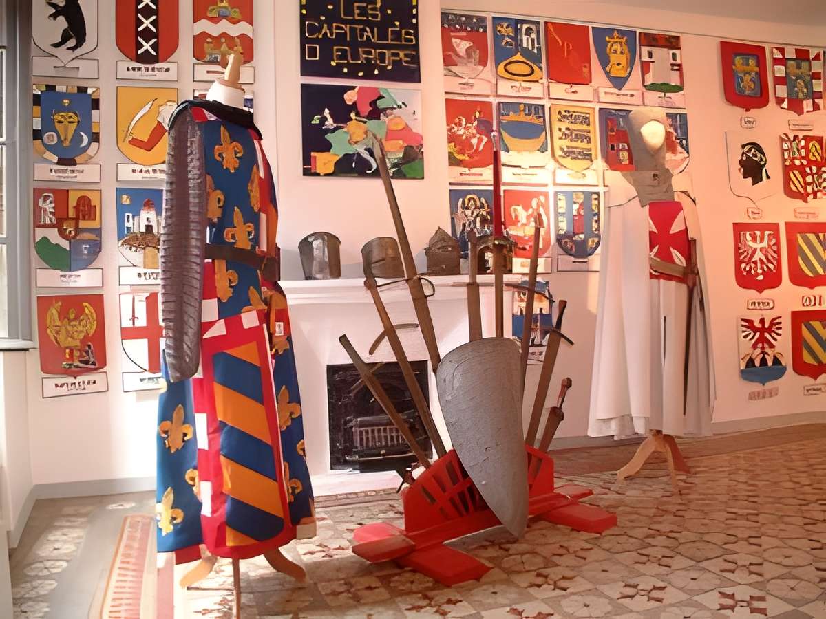 Musée des Blasons à Saint-Jean-de-Valeriscle 