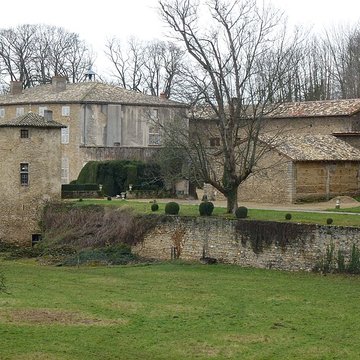 chateau de saint andre du coing