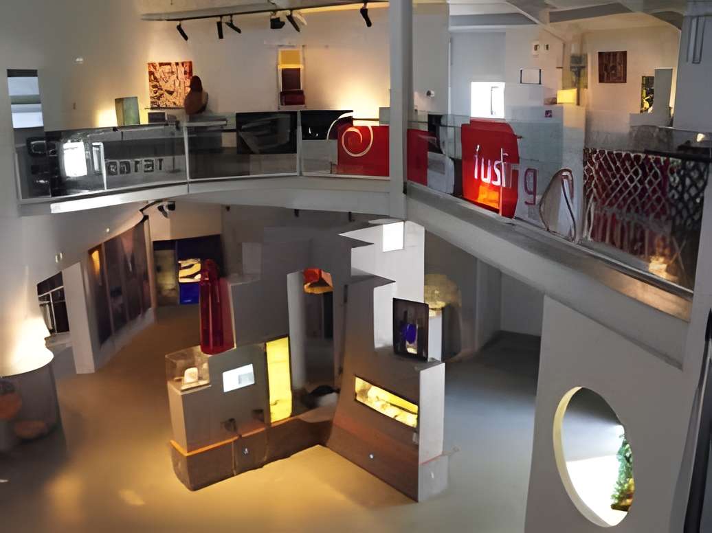 Halle du Verre musée du verre à Claret 