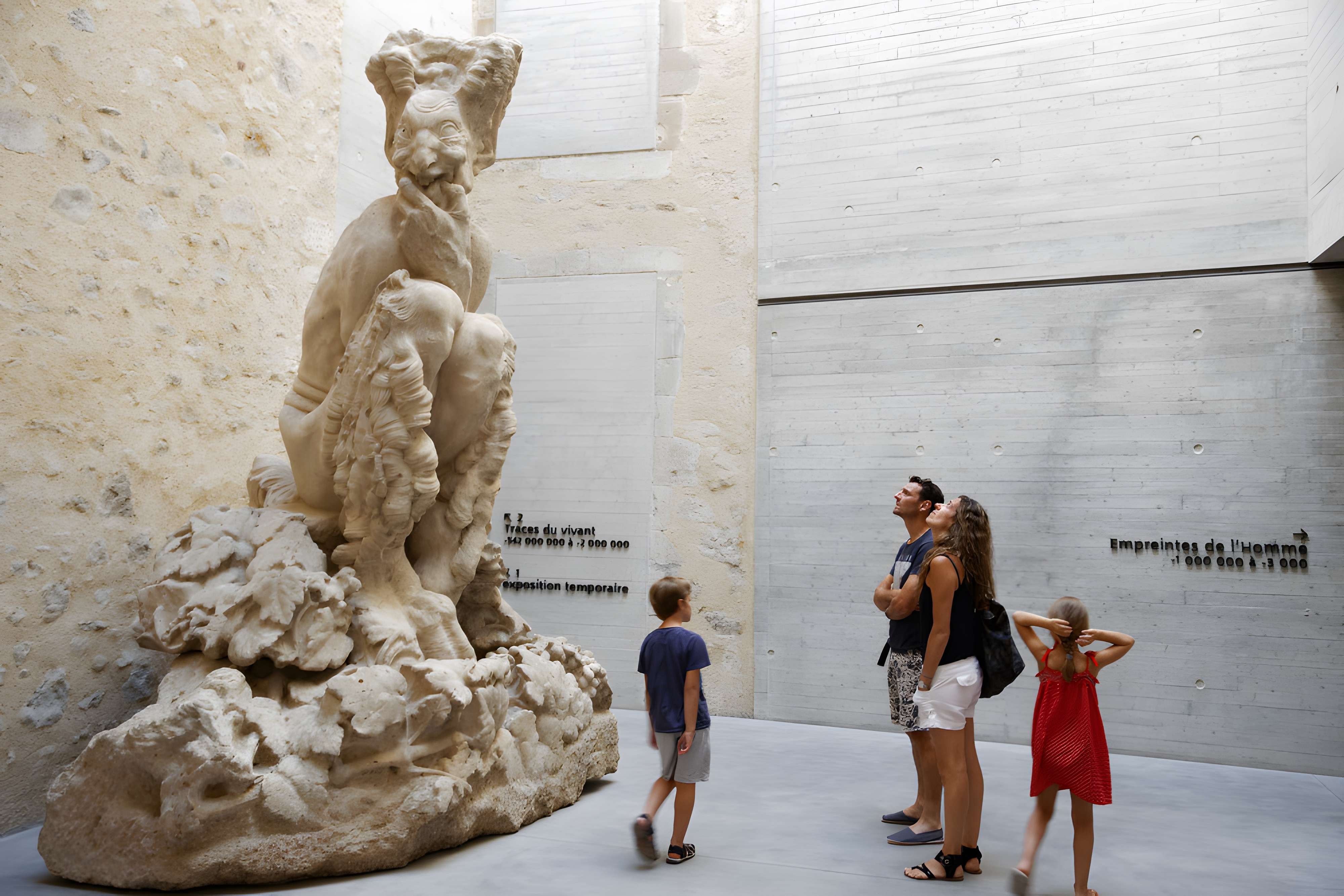 musee fleury a lodeve hall d entree du musee