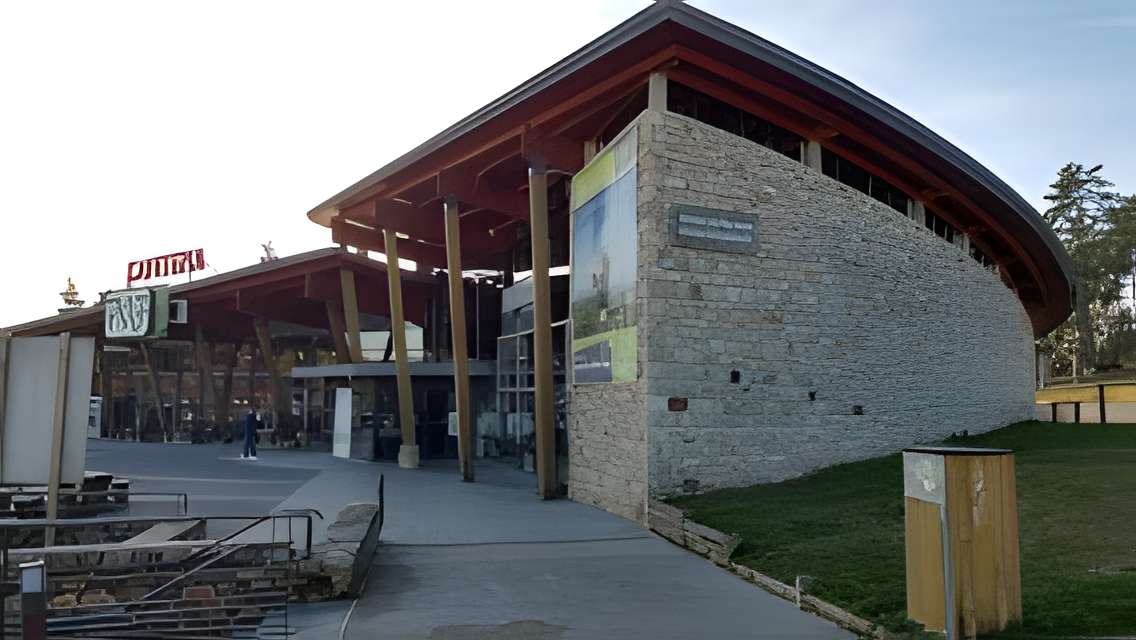 Géoscope de l'aire de la Lozère à Albaret-Sainte-Marie 