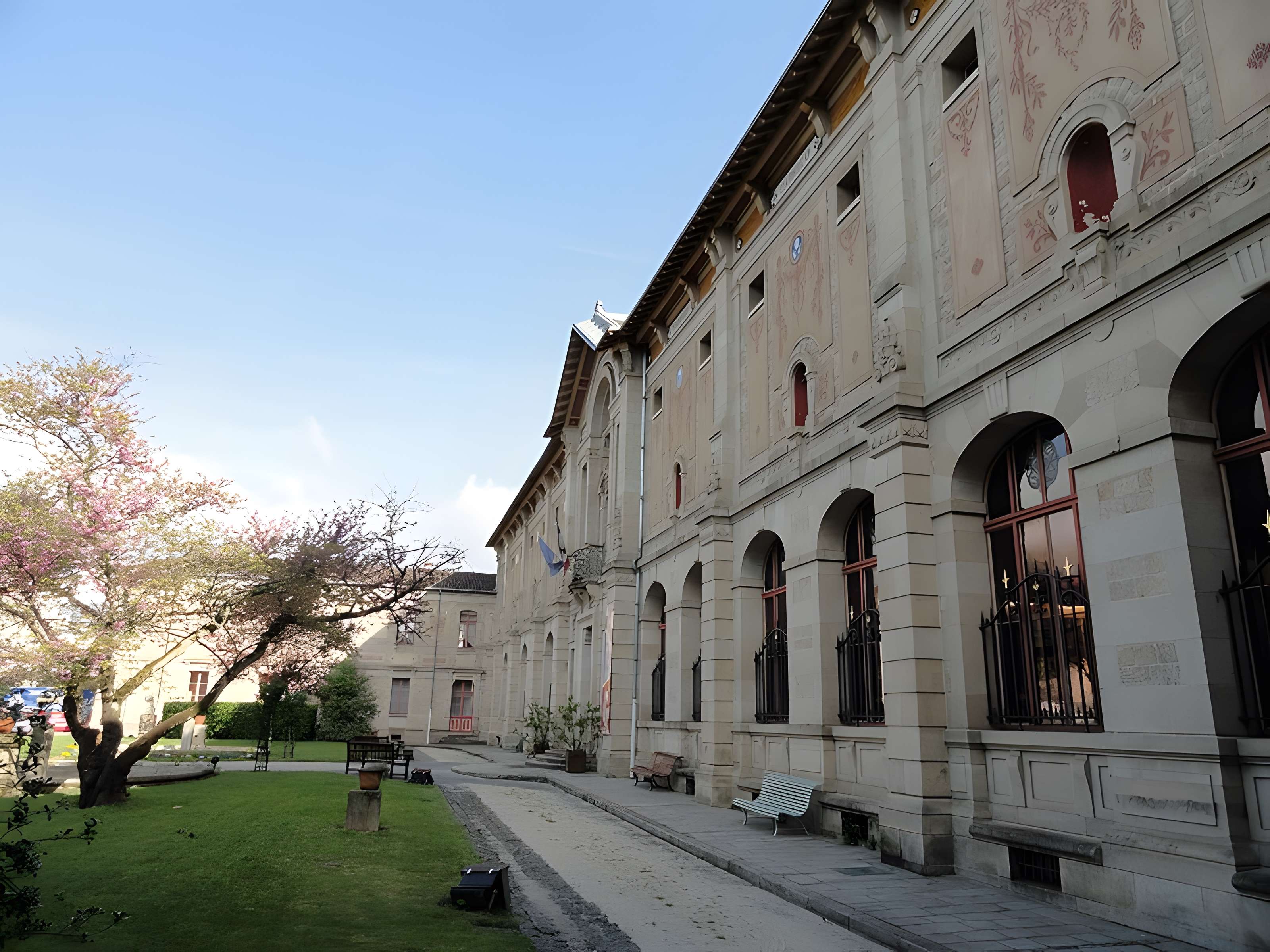 Musée national Adrien Dubouché à Limoges