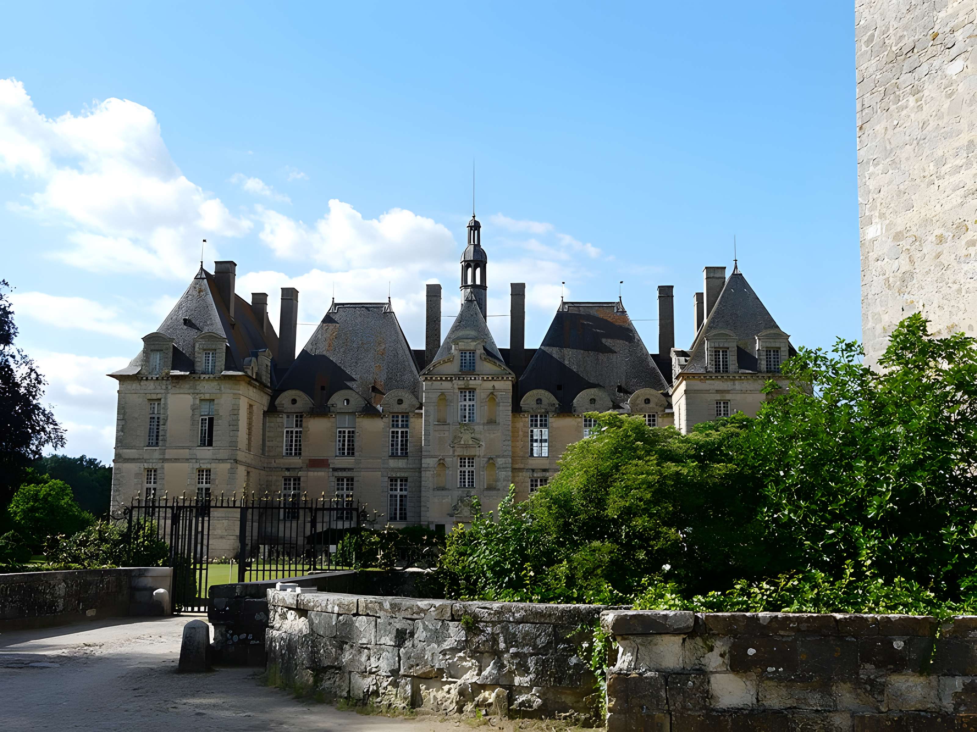 Château de Saint-Loup-sur-Thouet