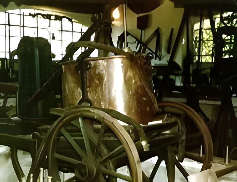 Musée du patrimoine local de Monthureux-sur-Saône intérieur du musée