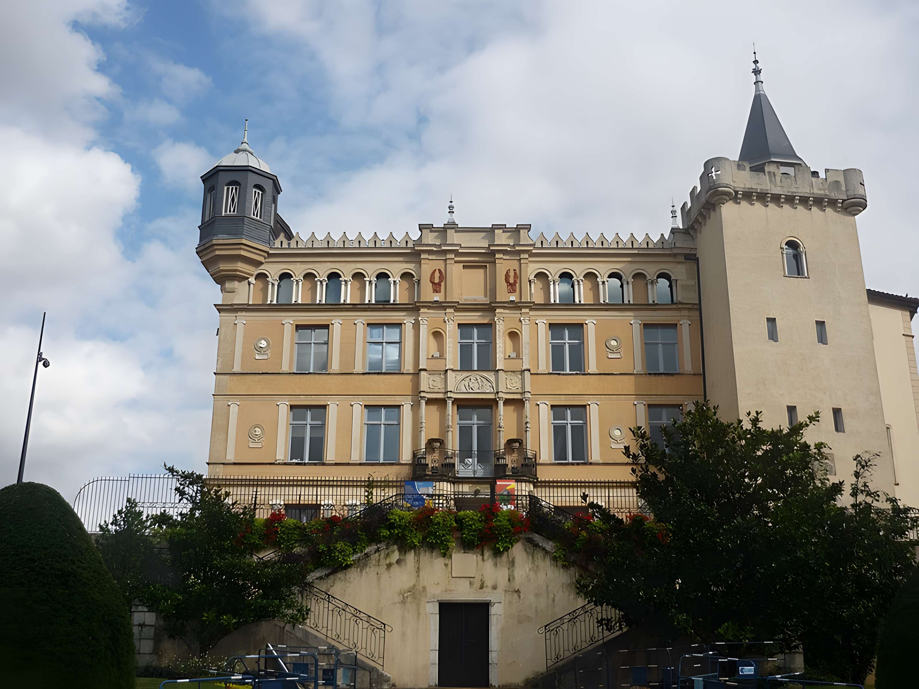 Château de Saint-Priest 