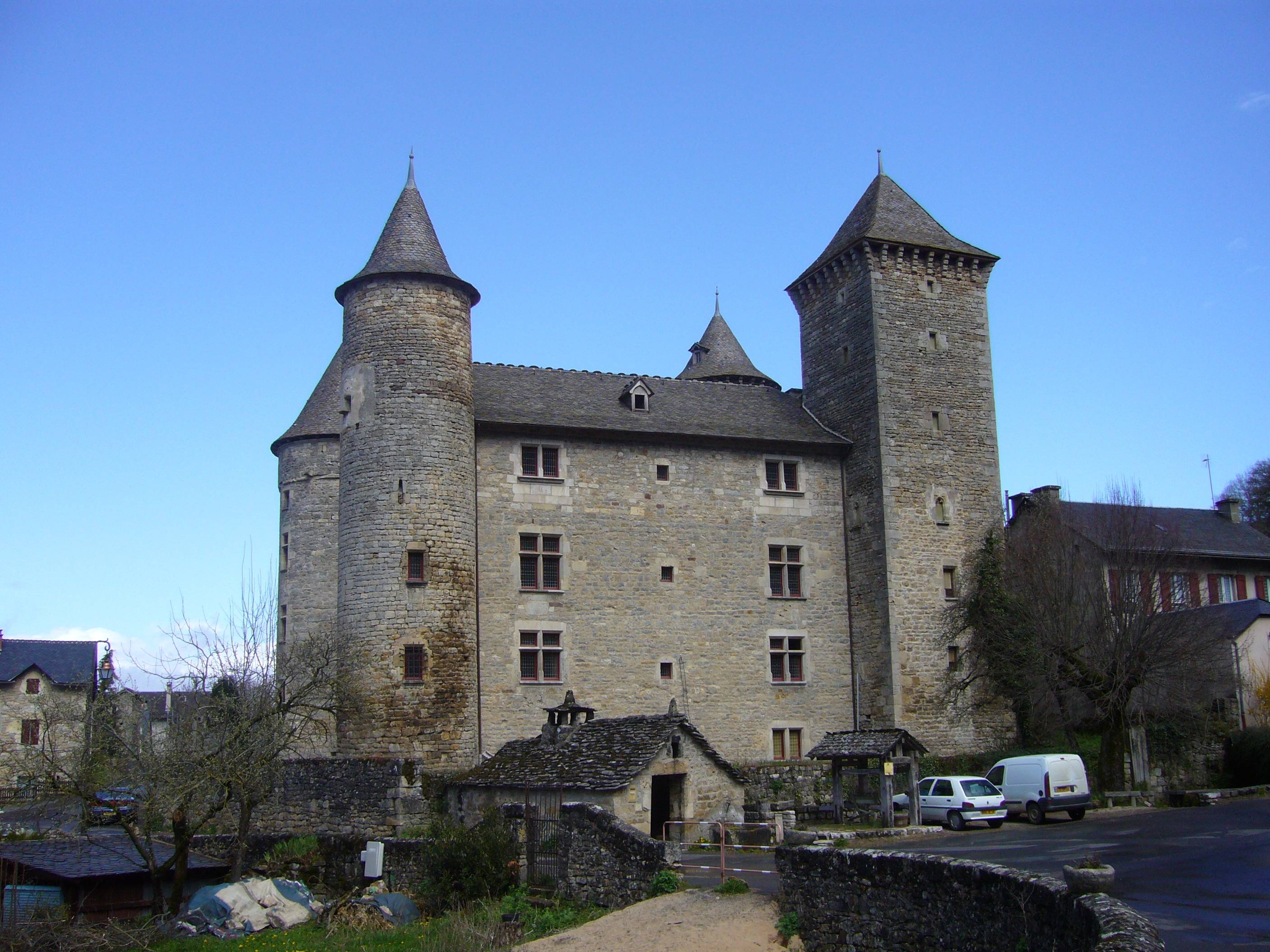 Château de Saint-Saturnin en Lozère