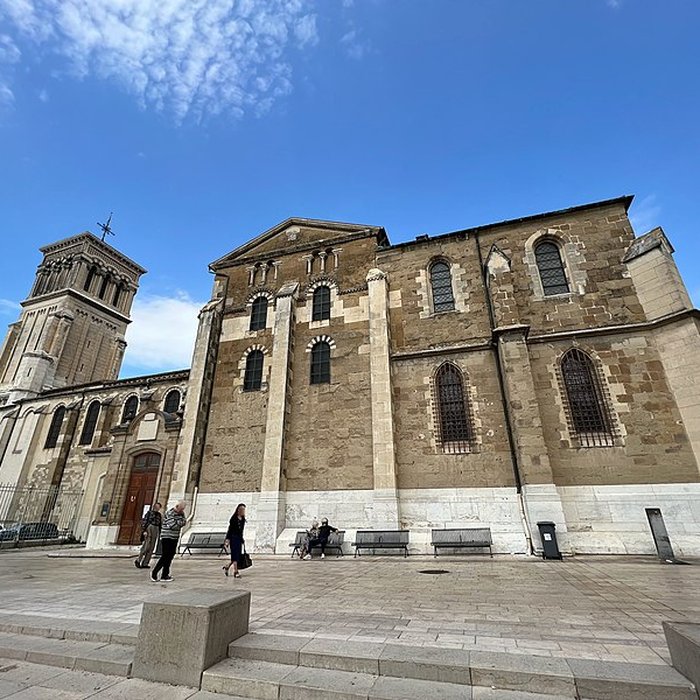 Photo de Cathédrale Saint-Apollinaire de Valence