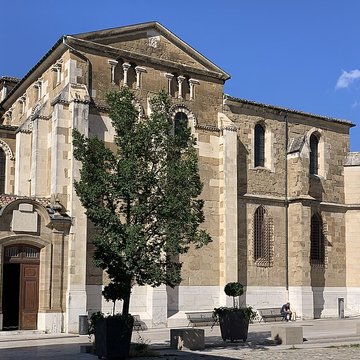 Cathédrale Saint-Apollinaire de Valence