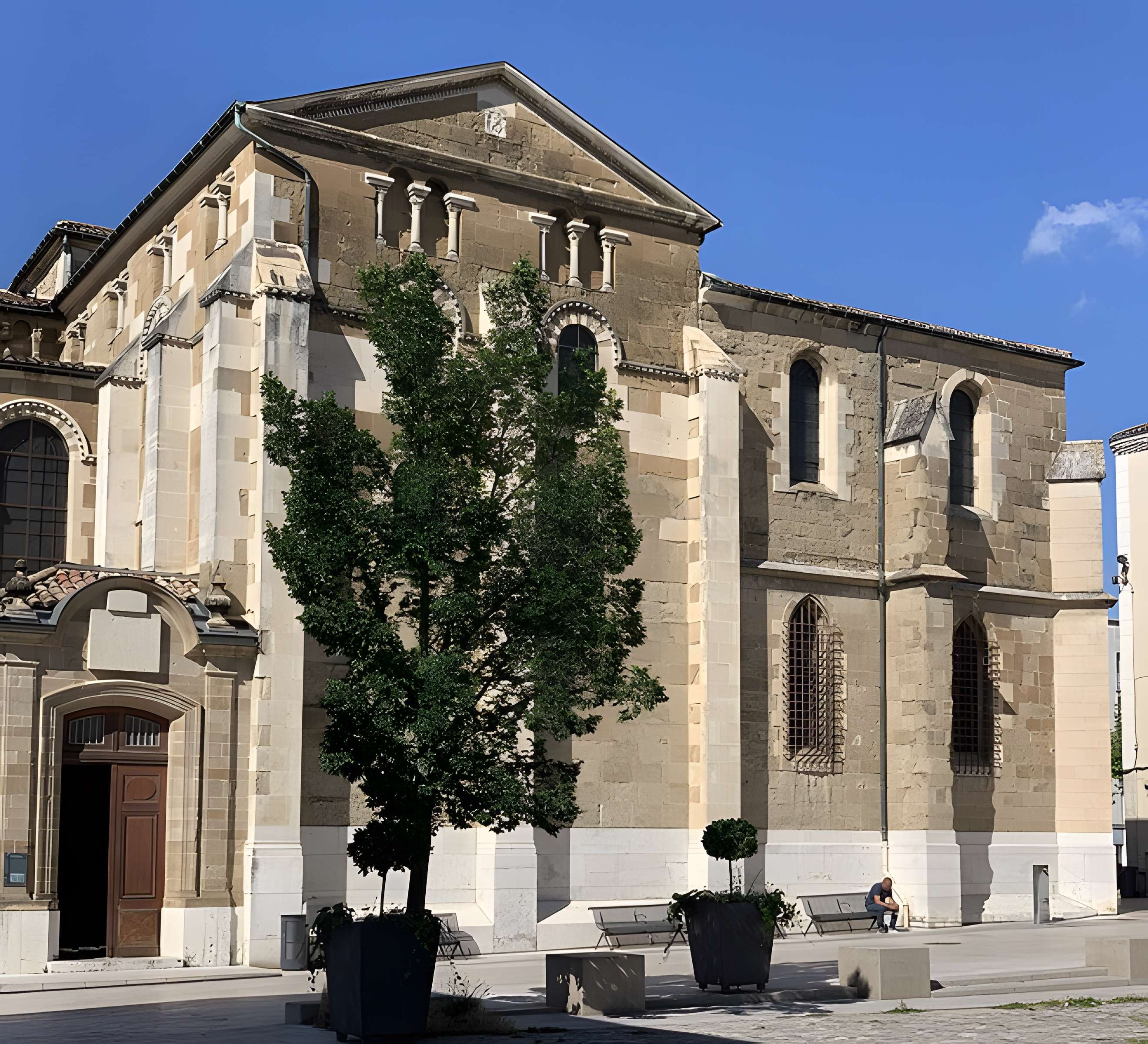 Cathédrale Saint-Apollinaire de Valence