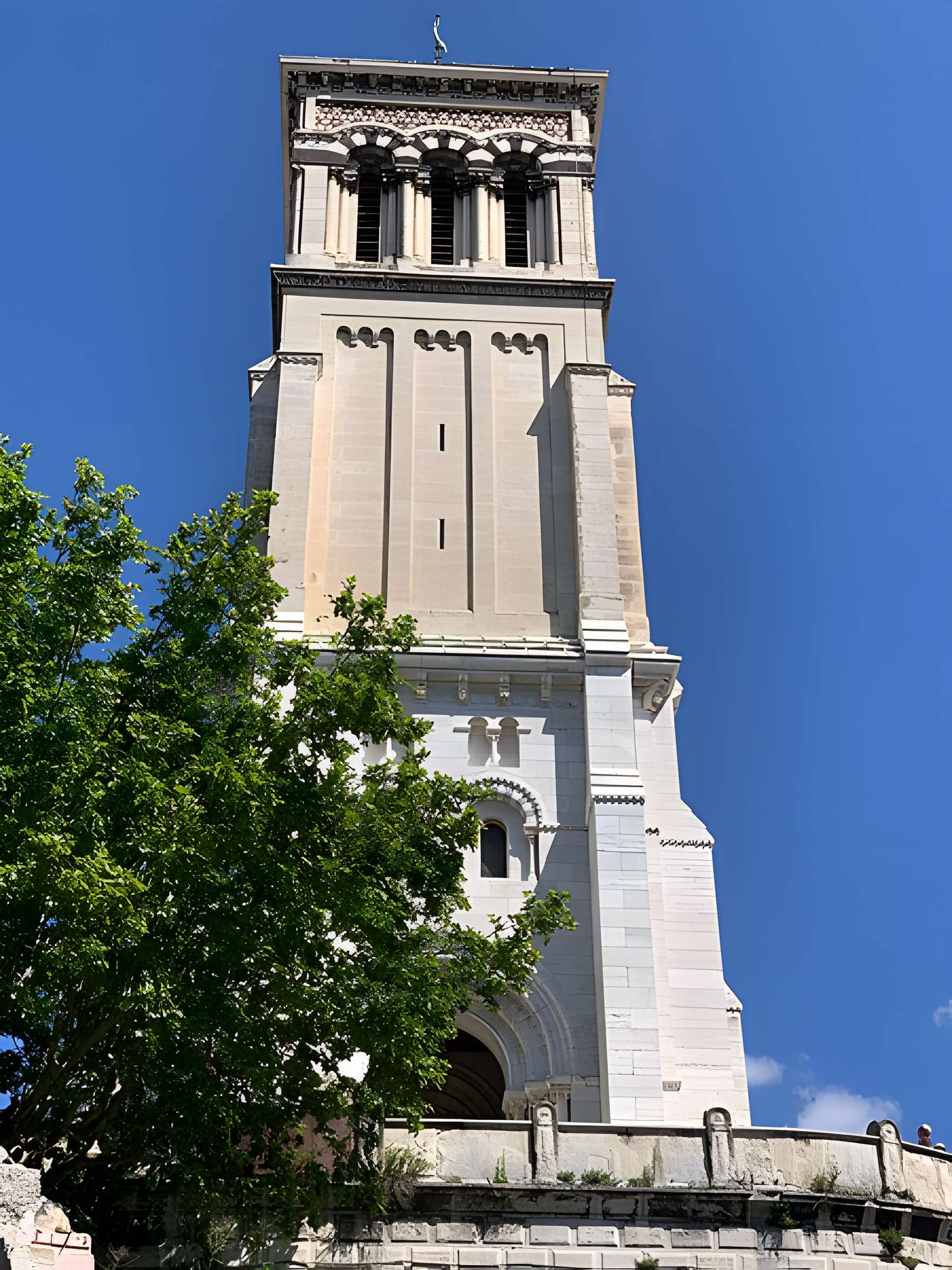 Cathédrale Saint-Apollinaire de Valence