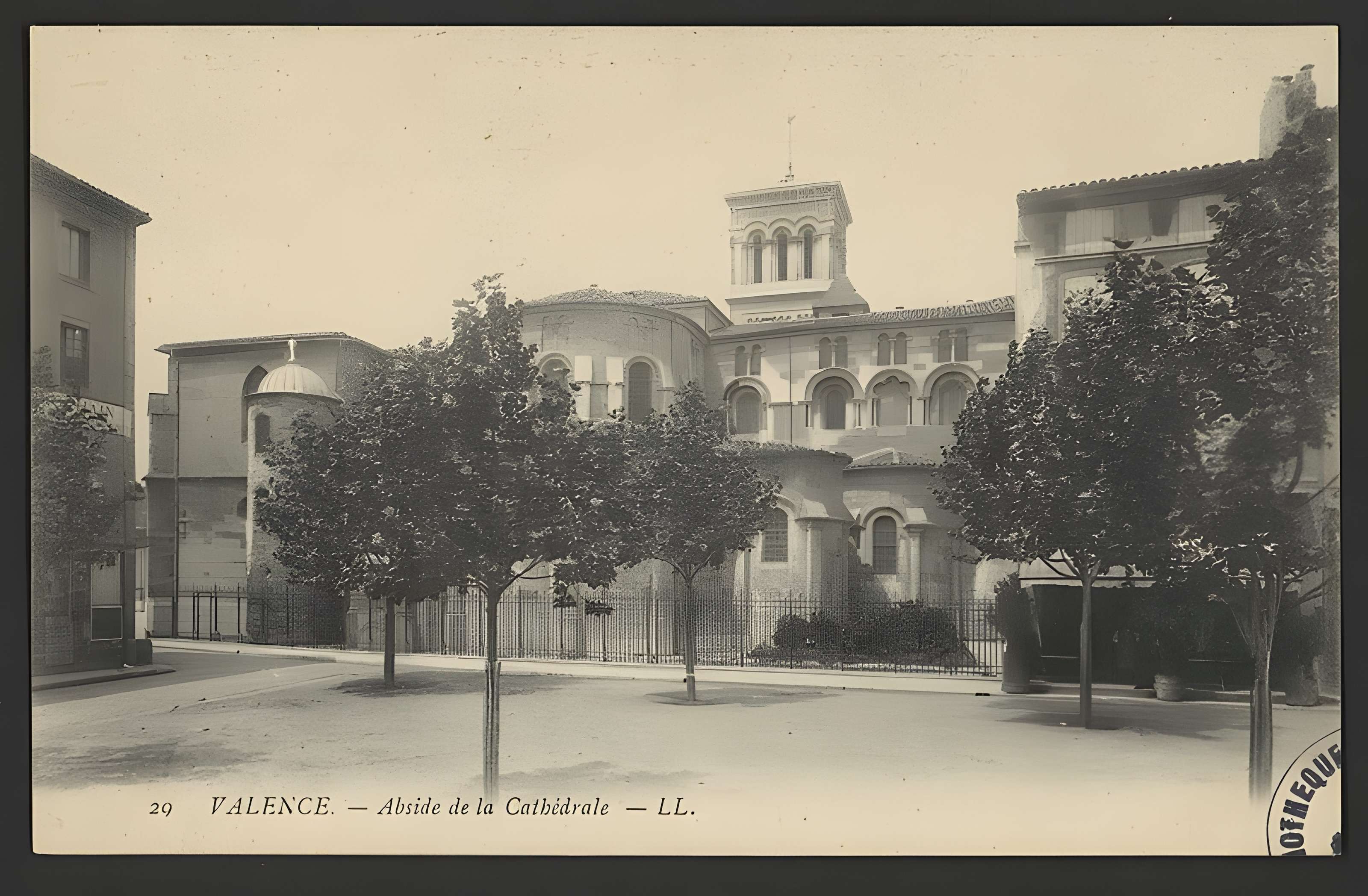 Cathédrale Saint-Apollinaire de Valence
