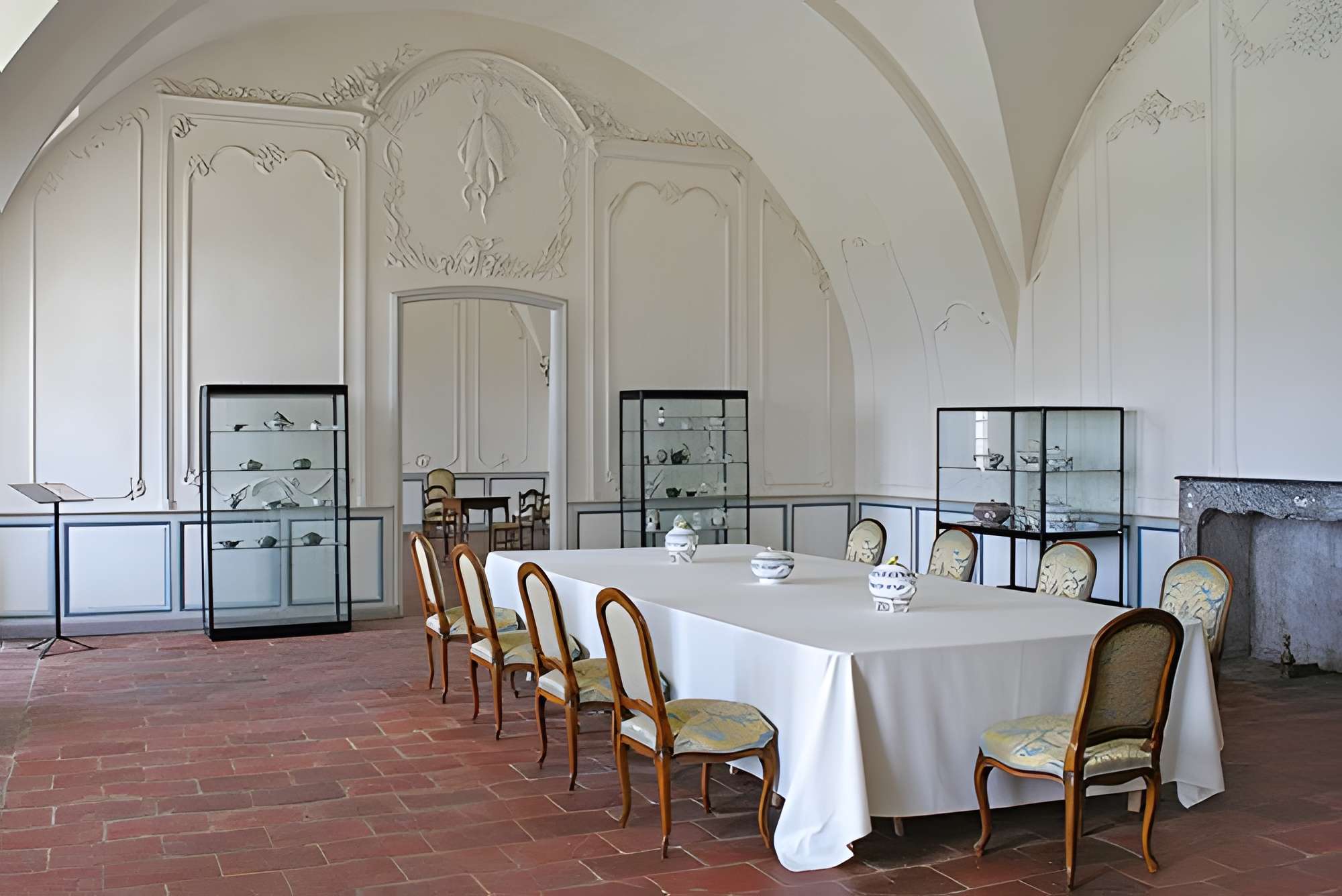 Musée des arts de la table de l'Abbaye de Belleperche 