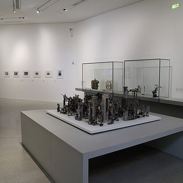 Musée dart moderne, dart contemporain et dart brut à Villeneuve-dAscq