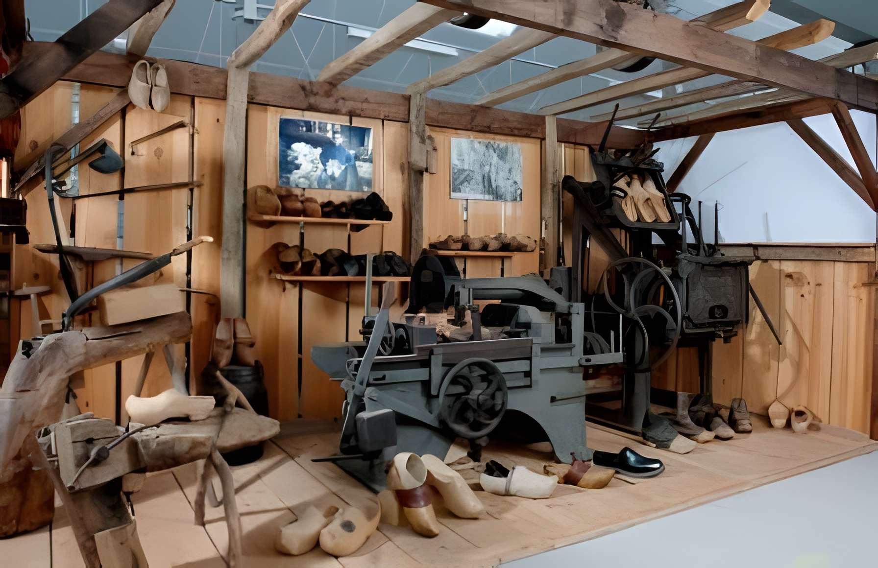 Musée des métiers de la chaussure à Saint-André-de-la-Marche 
