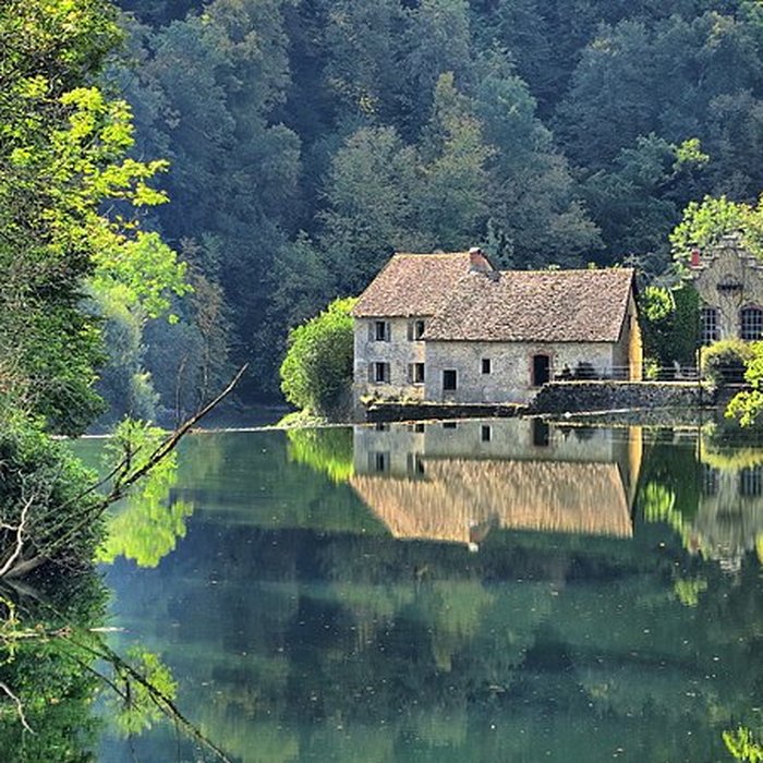 Photo de Château de Scey également sur commune de Chassagne-Saint-Denis