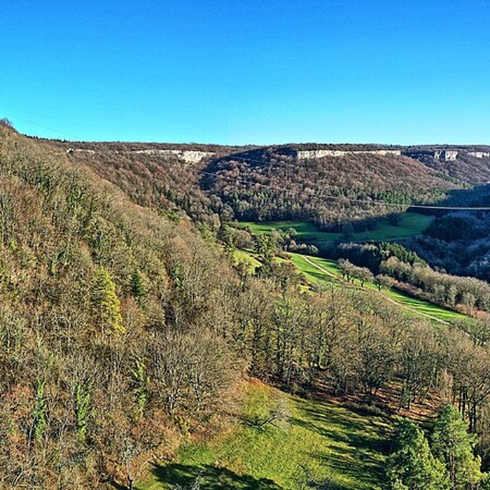 Photo de Château de Scey également sur commune de Chassagne-Saint-Denis