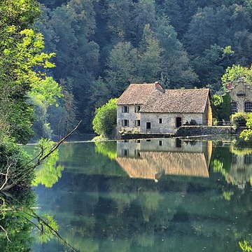 Château de Scey également sur commune de Chassagne-Saint-Denis